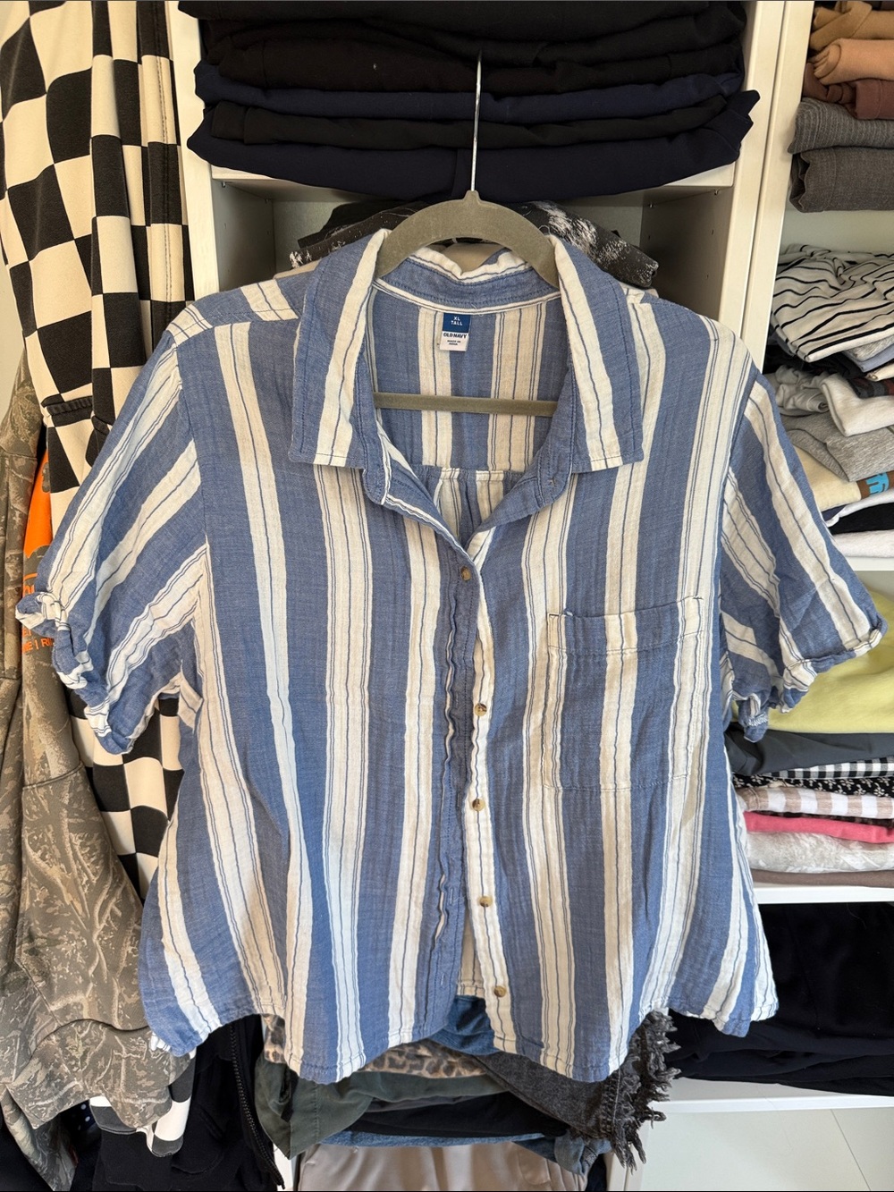 Old Navy Blue & White Vertical Stripe Button-Down Shirt—XL TALL